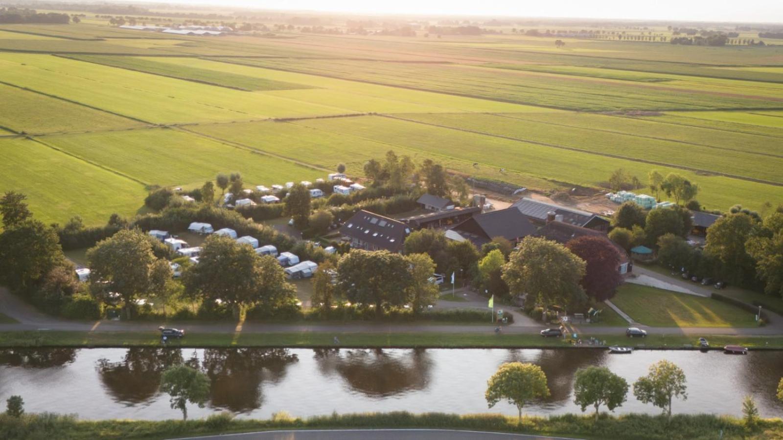 Hoeve Montigny B&B Giethoorn Exterior foto